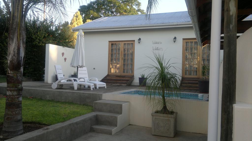 B&B On Church Oudtshoorn Rum bild